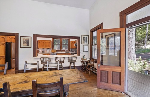 Redwood Valley House | Lake House - 5-bedroom house at Leonard Lake Reserve
