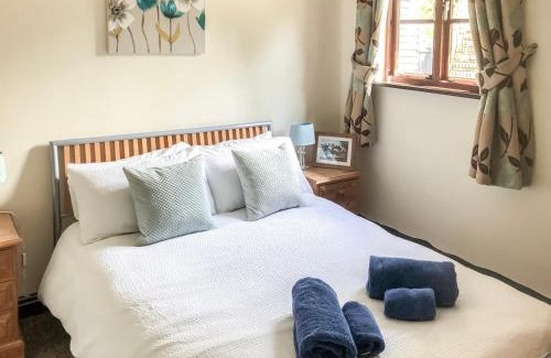 Finchingfield House | Lake House Cottage