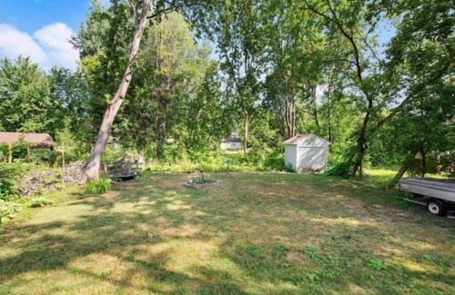 Plymouth House | Lake house- Couples paradise - Beach access