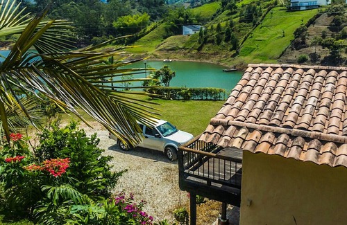 El Penol Ski Chalet | Lake House El Peñol Antioquia