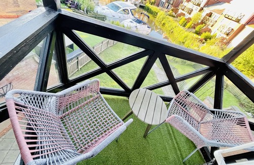 Lincoln House | Lake house