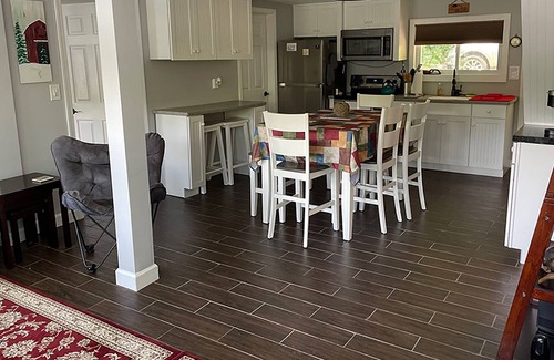 Hancock House | Lake House Getaway