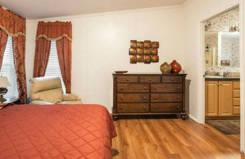 Ocklawaha House | Lake House in Ocklawaha | 3BR | Garden tub