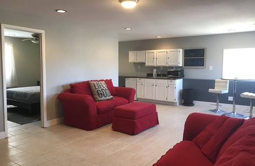 Linn Creek House | Lake House w/Incredible View and Dock – Sleeps 16