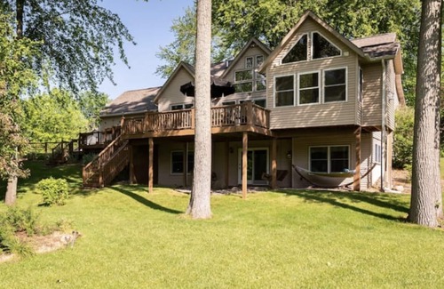 Grand Junction House | Lake House w/office/fireplace /gorgeous lake views. 15 min away South Haven.