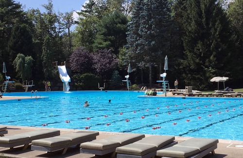 Pocono Pines House | Lake House with 6 FREE Pool Passes Included!