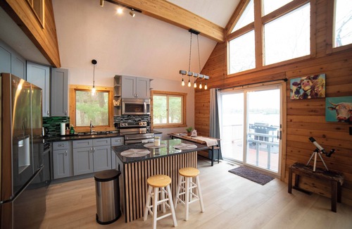 Irons House | Lake House with Private Beach Where Sunsets Mesmerize <>
