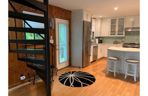 Hinesburg House | Lake Iroquois Exclusive - Close to Burlington!