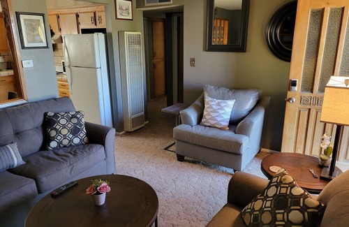 Lake Isabella Apartment | Lake Isabella 2 bedroom with Cabin Feel
