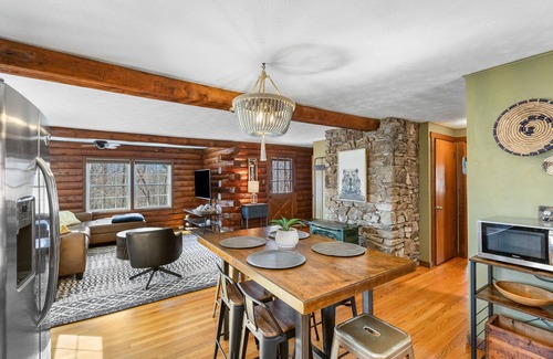 Waynesville Cabin | Lake J Log Cabin at Red Maple Retreat