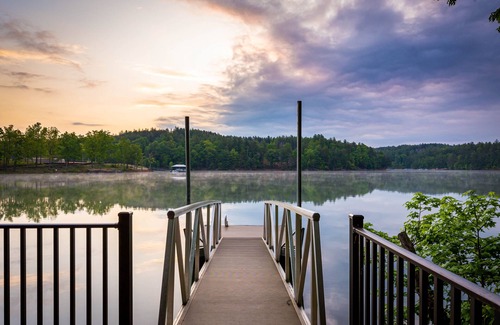 Nebo House | Lake James Country-style House - Deep Cove, Pool, Screen Porch, Kayaks & SUP!