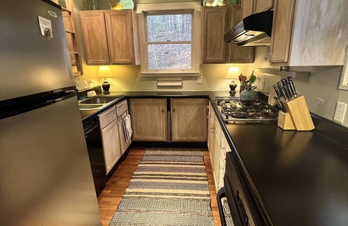 Waynesville Cottage | Lake Junaluska cottage with amenities galore!