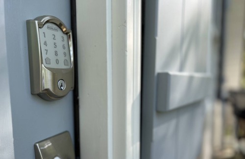 Sunset Cottage | Lake Keowee Access -- Hiker's Delight -- Clemson -- Downtown Greenville