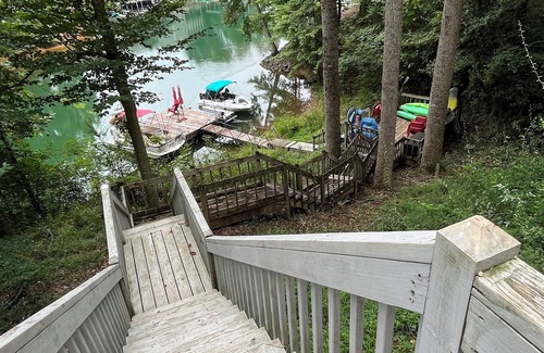 Seneca House | Lake Keowee: Lake front 7 mi from Clemson stadium