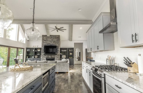 West Union House | Lake Keowee waterfront Escape!