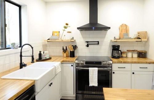 Locust Lake Village House | Lake Lane Lodge