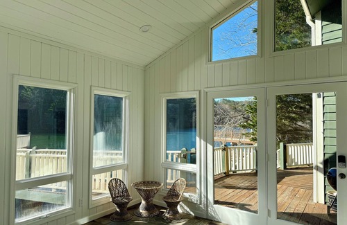 Lakemont House | <> LAKE LEVEL Green Acres – Your lakefront place to be!