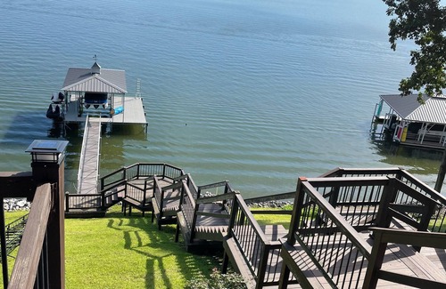 Gilbertsville House | Lake life at its best, Home on Ky Lake. Amazing Sunrises! Near Moors Resort.