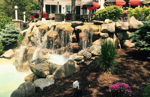 Lake Geneva Apartment | Lake Life At The Cove of Lake Geneva, Walk to Downtown,Pool View Upgraded Suite