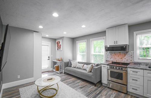 Plymouth House | Lake Life Meets City Vibes
