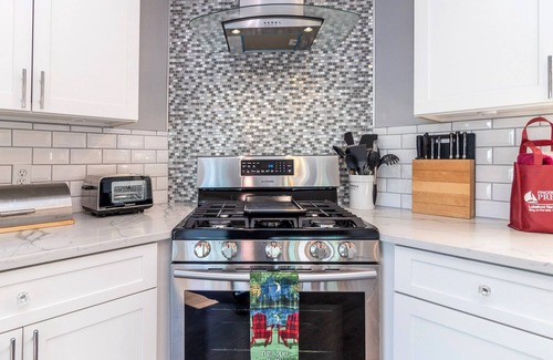 Geneva Cottage | Lake Life: Wine Country and Lake Living