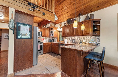 Branson House | Lake Lodge 4-bedroom private setting