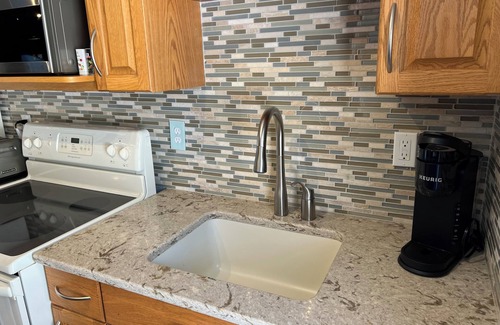 Clam River Condo | LAKE❤️LOVEnLakeside retreat. Clean, fully stocked kitchen, 2 kayaks, sleeps 4.