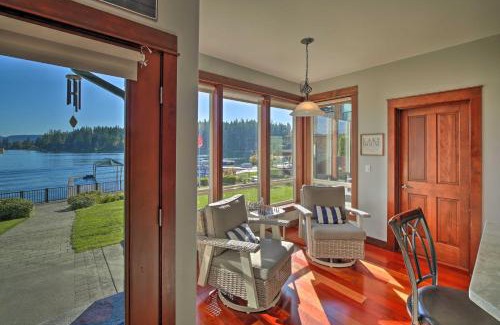 Eatonville House | Lake Lovers Oasis Hot Tub and Mt Rainier View!