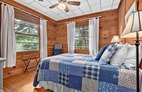 Lake Lure Cottage | Lake Lure cottage with pontoon boat!