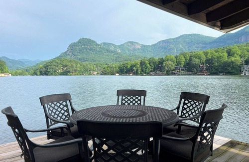 Lake Lure House | Lake Lure Lookout - Lakefront- 3bd/3ba - Sleeps 8 dog friendly