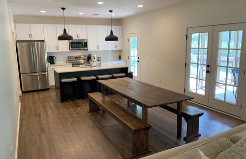 Eclectic House | Lake Martin Kowaliga New nWater Front Calm Water great for boat and swimming