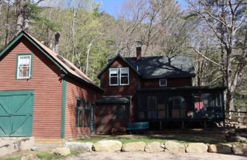 Bradford House | Lake Massasecum Waterfront Home