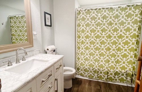 Lonergan House | Lake McConaughy Cabin within walking distance to beach!