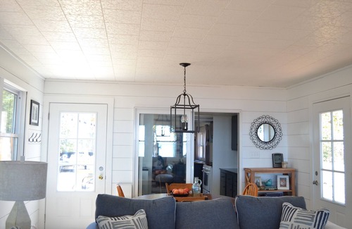 Carp Lake Cottage | Lake Michigan Cecil Bay-waterfront, Sept availability:21-28.