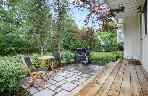 Miami Park House | Lake Michigan Charmer! Original cottage with gorgeous new addition! New Listing!