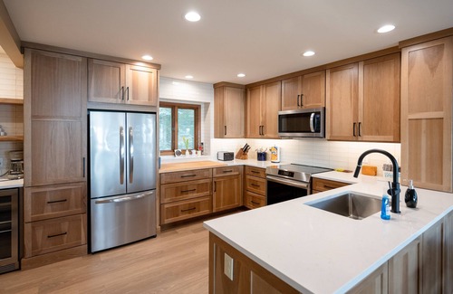 West Olive House | Lake Michigan Cottage w/Beach, Hot Tub & New Kitchen