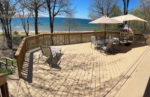 Montague Cottage | Lake Michigan Cottage north of Montague with Private Beachfront