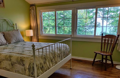 Riverside House | Lake Michigan Mansion and Coach House - Huge Yard - Private Stairs to Lake