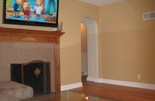 Racine House | Lake Michigan Waterfront Kenosha Retreat For Eight People!