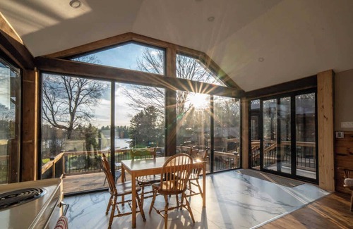 Muskoka Lakes House | Lake Muskoka 2-bedroom Cottage - Pier 100 #50
