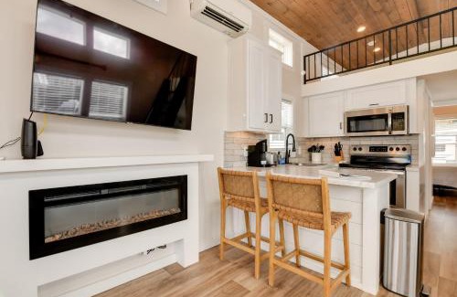 Sherrills Ford House | Lake Norman Home with Pool Access and Water Views!