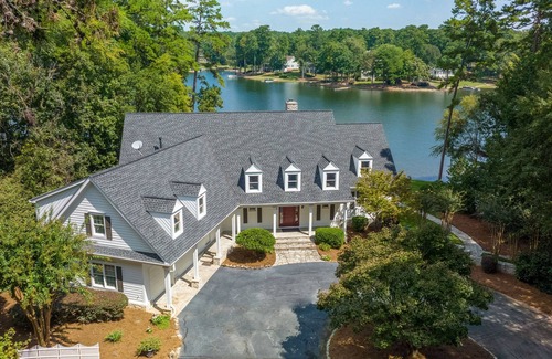 Lake Oconee House | Lake Oconee Waterfront Home with pool & private dock
