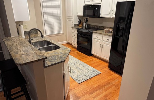 Lake Oconee Condo | Lake Oconee - Waterfront 3 BR, 3 BA condo inside Reynolds, Greensboro, GA.
