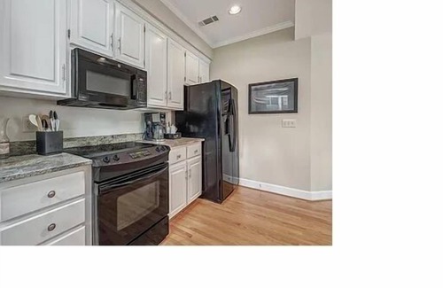 Lake Oconee Condo | Lake Oconee - Waterfront 3 BR, 3 BA condo inside Reynolds, Greensboro, GA.