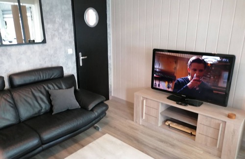 Signy-le-Petit Ski Chalet | Lake of the motte