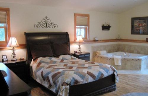 Sheboygan Bed & Breakfast | Lake Orchard Farm Retreat