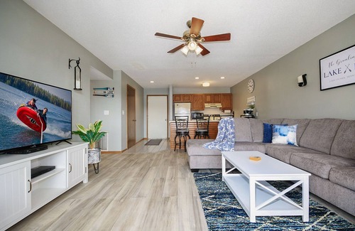 Lake Ozark Condo | Lake Ozark Condo w/Lake View + Boat Rental Option