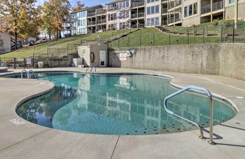 Lake Ozark Apartment | Lake Ozark Condo with Pool and Fishing Docks!