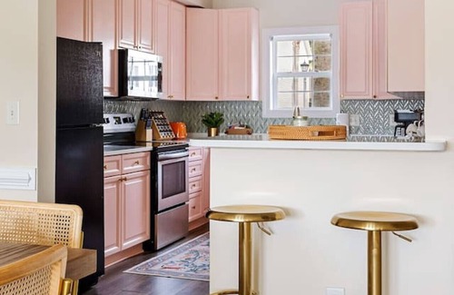 North Charleston Apartment | Lake Palmetto Retreat ~ 10 min to Downtown CHS