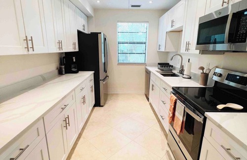 Lake Park House | Lake Park Home With Garage - 1 Mile To Beach!